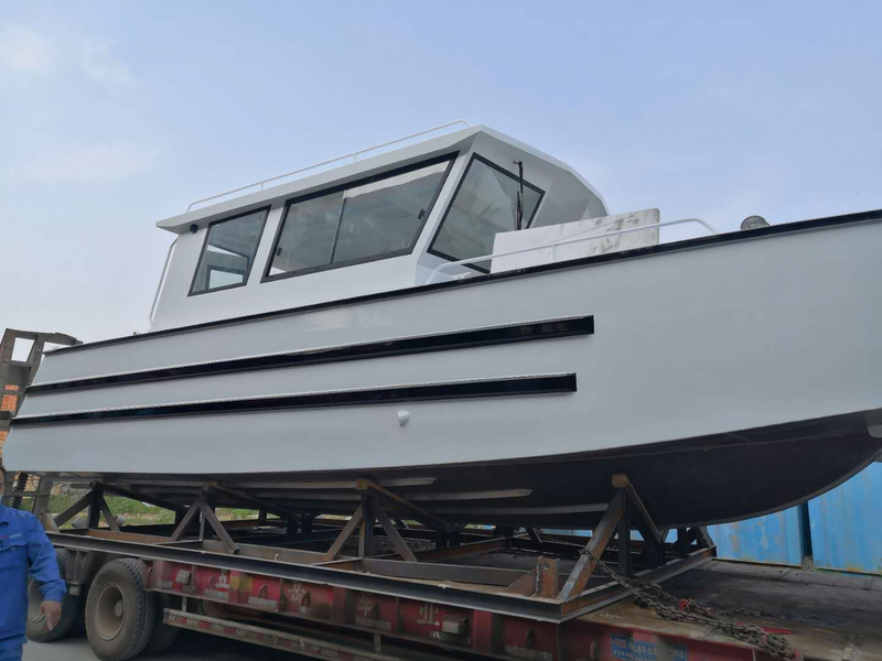 Péniche de débarquement de 7,9 m transportant un bateau de chargement de 5 tonnes en aluminium avec cabine pour les ventes