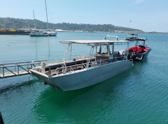 Conseils d’entretien pour les péniches de débarquement en aluminium