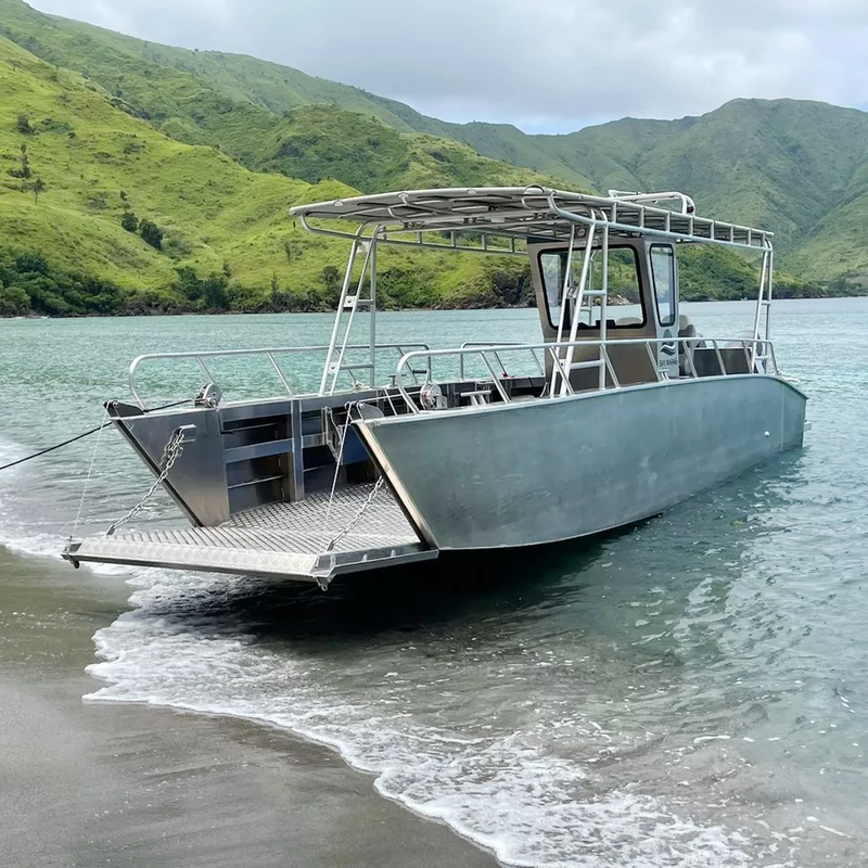 Péniche de débarquement à console de 9 m transportant un bateau de fret de 5 tonnes en aluminium avec cabine en vente