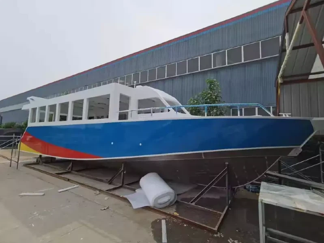 Pourquoi un bateau à passagers monocoque en aluminium est-il judicieux pour votre flotte ?