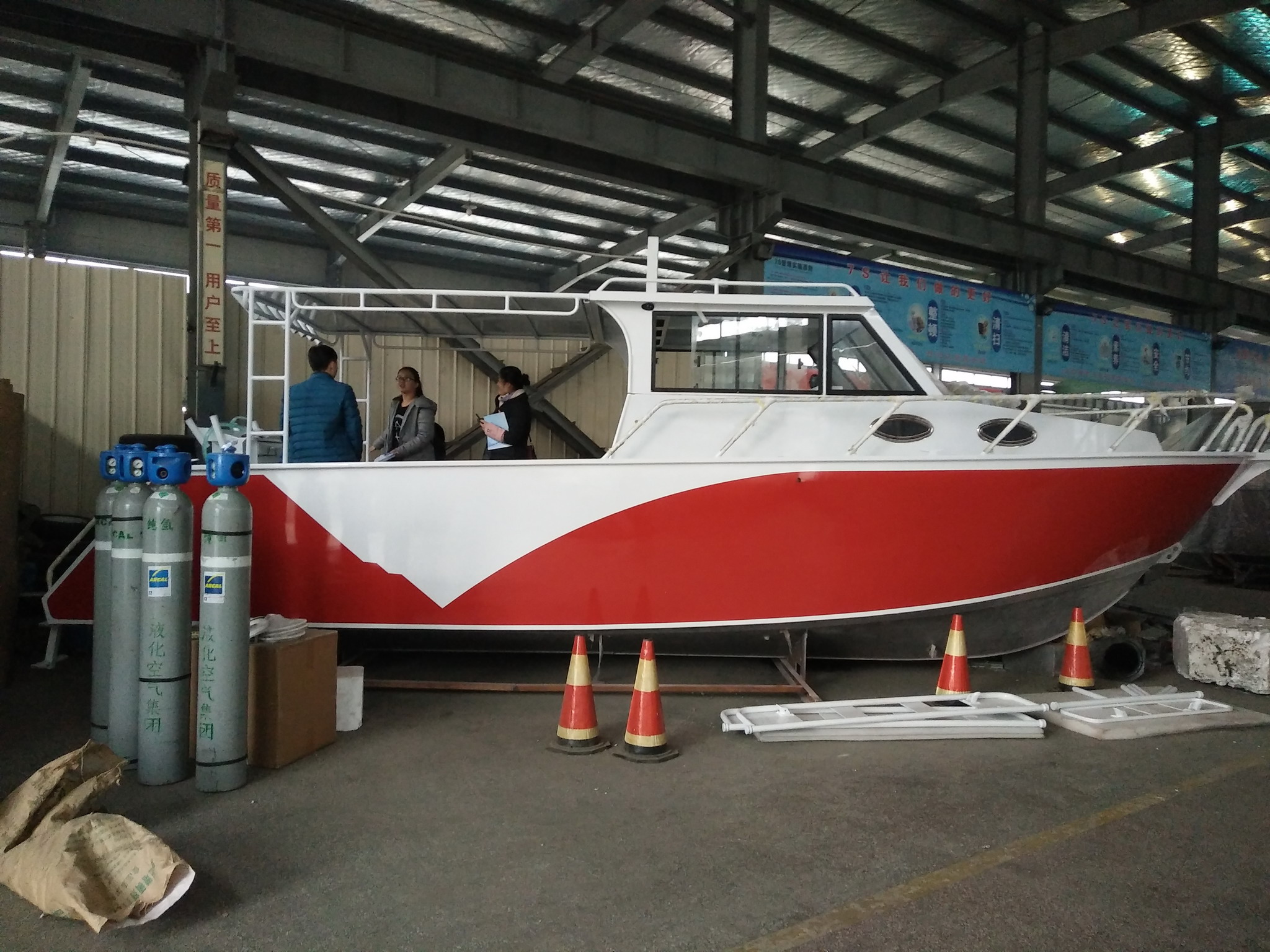 bateau en aluminium de luxe de yachts confortables de style de vie de 9m pour la pêche et les loisirs
