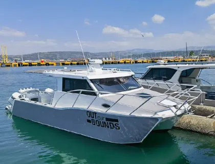 Comparaison des péniches de débarquement en aluminium et en acier